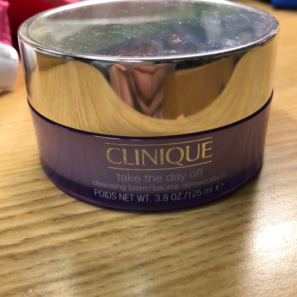 Clinique take the day off